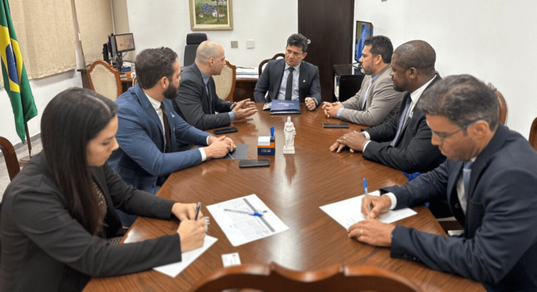 Fenacon visita senadores e reforça pontos de atenção na reforma tributária