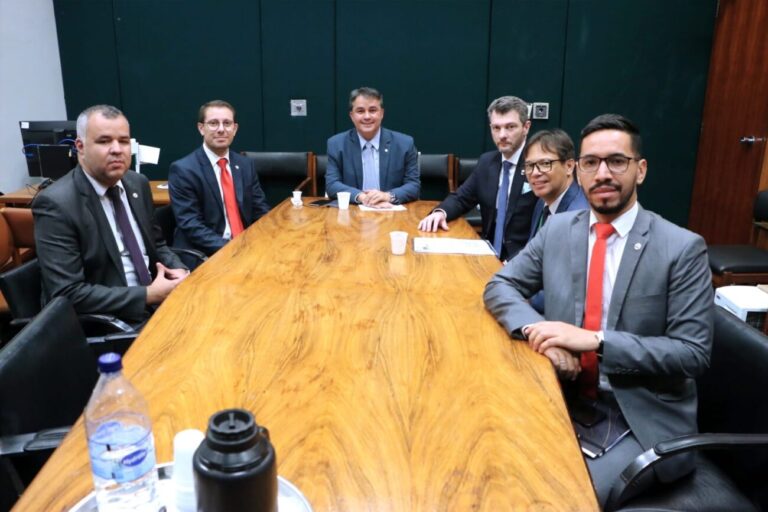 CNC apresenta a parlamentares contribuições para proposta da reforma tributária