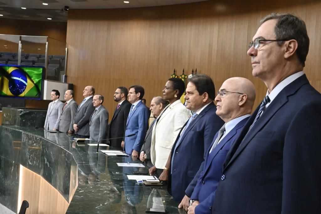 Presidentes de Federação estiveram presentes à solenidade na Assembleia Legislativa do Estado de Goiás