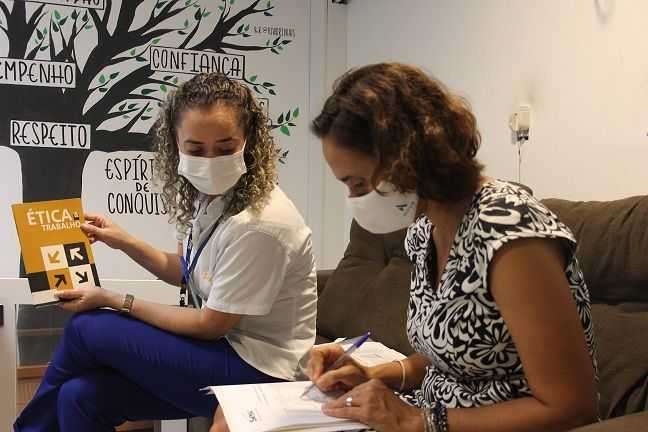 Sesc Alagoas implanta Biblioteca Ambulante em mais duas empresas de