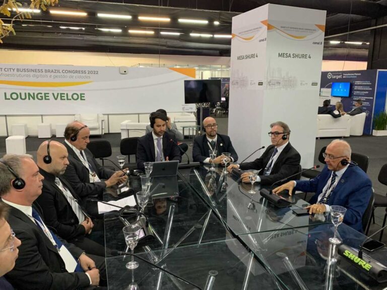 Sistema Comércio debate cidades inteligentes em evento de referência do setor