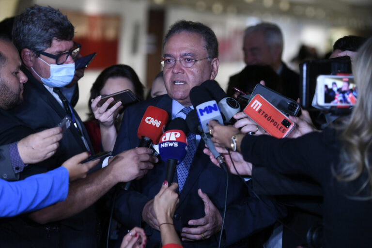PEC da reforma tributária tem novo adiamento na CCJ do Senado