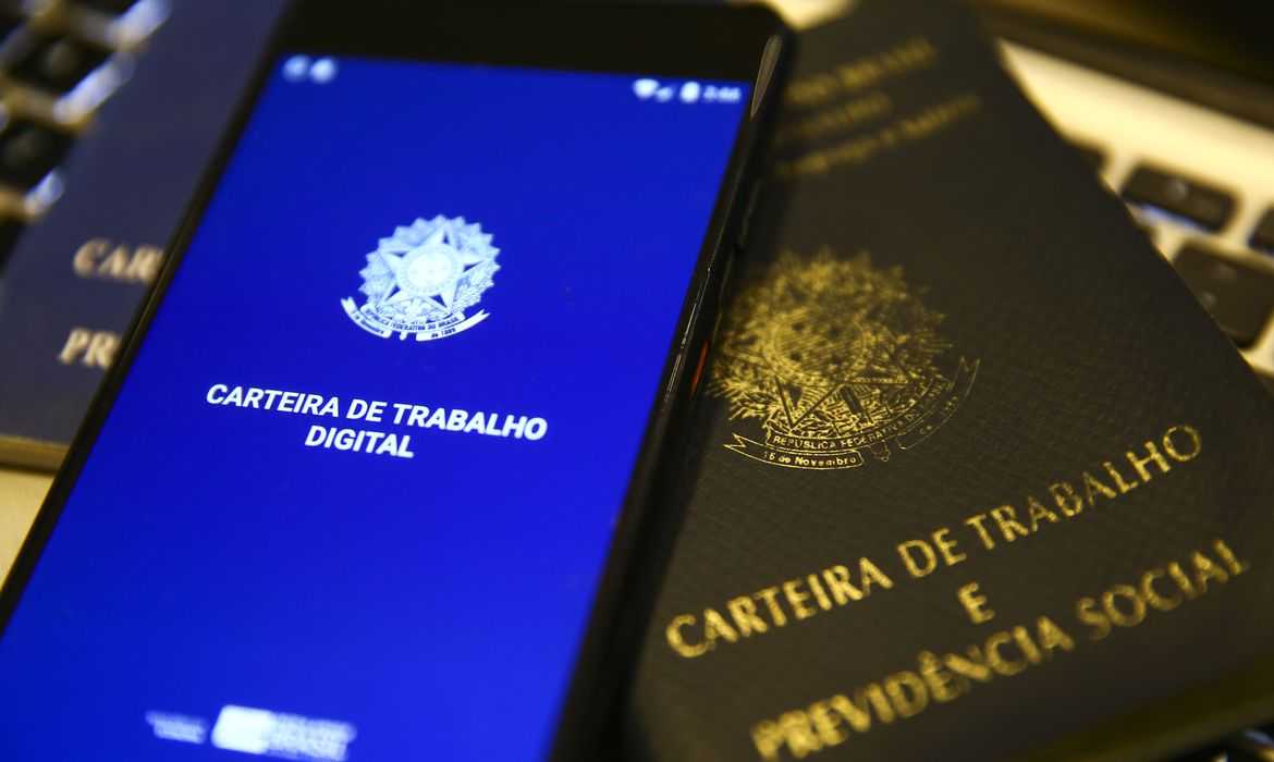 Novo ministério tem função de gerar emprego e renda
