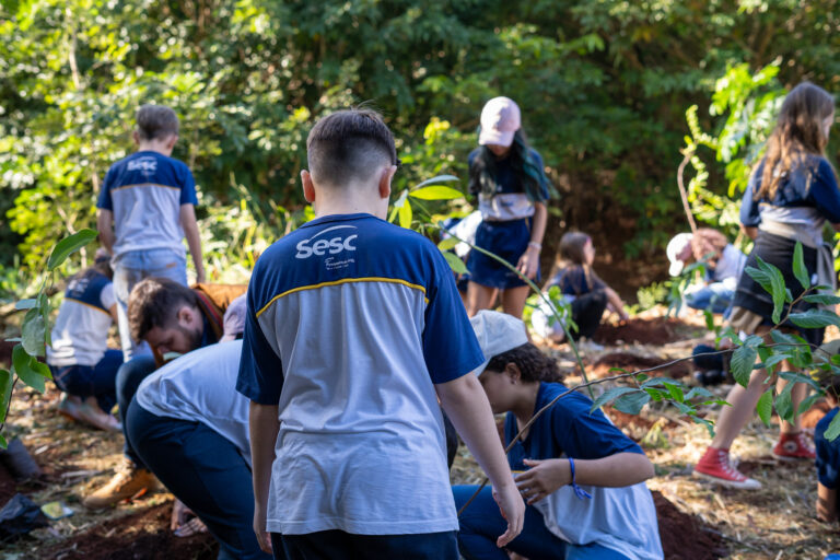Sesc Escola Horto promove conscientização ambiental com alunos