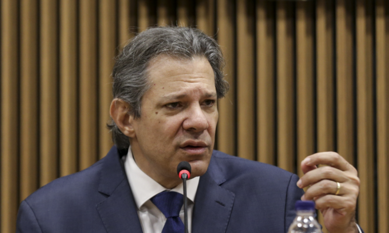Haddad atribui recente alta do dólar a “muitos ruídos”
