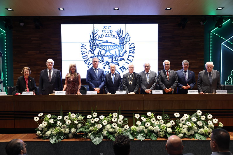 José Roberto Tadros toma posse na Academia Carioca de Letras