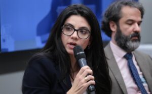 CNC defende regulação equilibrada da inteligência artificial na Câmara dos Deputados