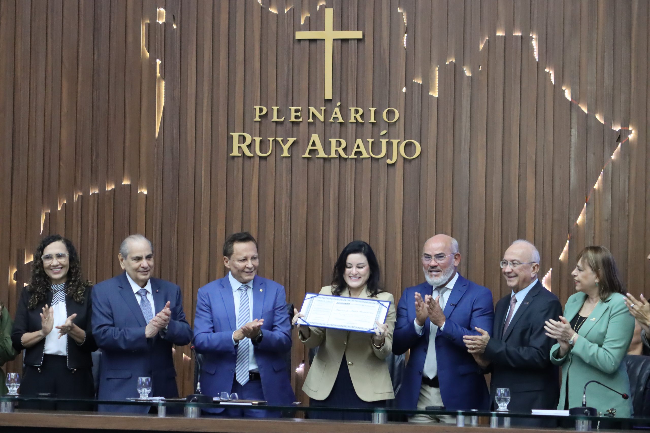 Diretora da CNC é homenageada com título de cidadã do Amazonas