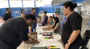 Sesc-GO Cidadania entrega kits de papelaria e beneficia cerca de 1.100 estudantes do PCG