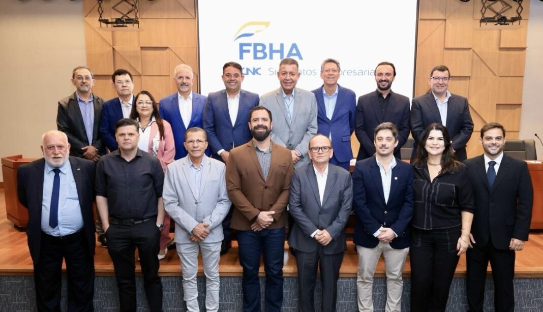 Alexandre Sampaio reconduzido à presidência da FBHA reforça protagonismo do turismo nacional