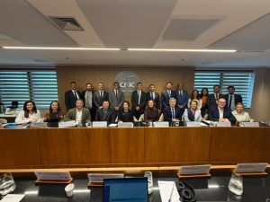 CNC recebe comitiva do Paraná e parlamentar para apresentação de iniciativa de inovação no comércio