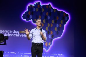 Zema defende redução do Custo Brasil e reformas estruturais em Agenda dos Presidenciáveis 2026