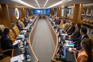 Ambiente regulatório, qualificação e inovação pautam reunião da CBTIN