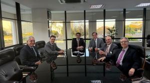 Fecomércio-RJ participa de reunião sobre Chamamento Ferroviário