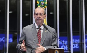 PEC do fim da escala 6×1 já conta com relatório favorável na CCJ