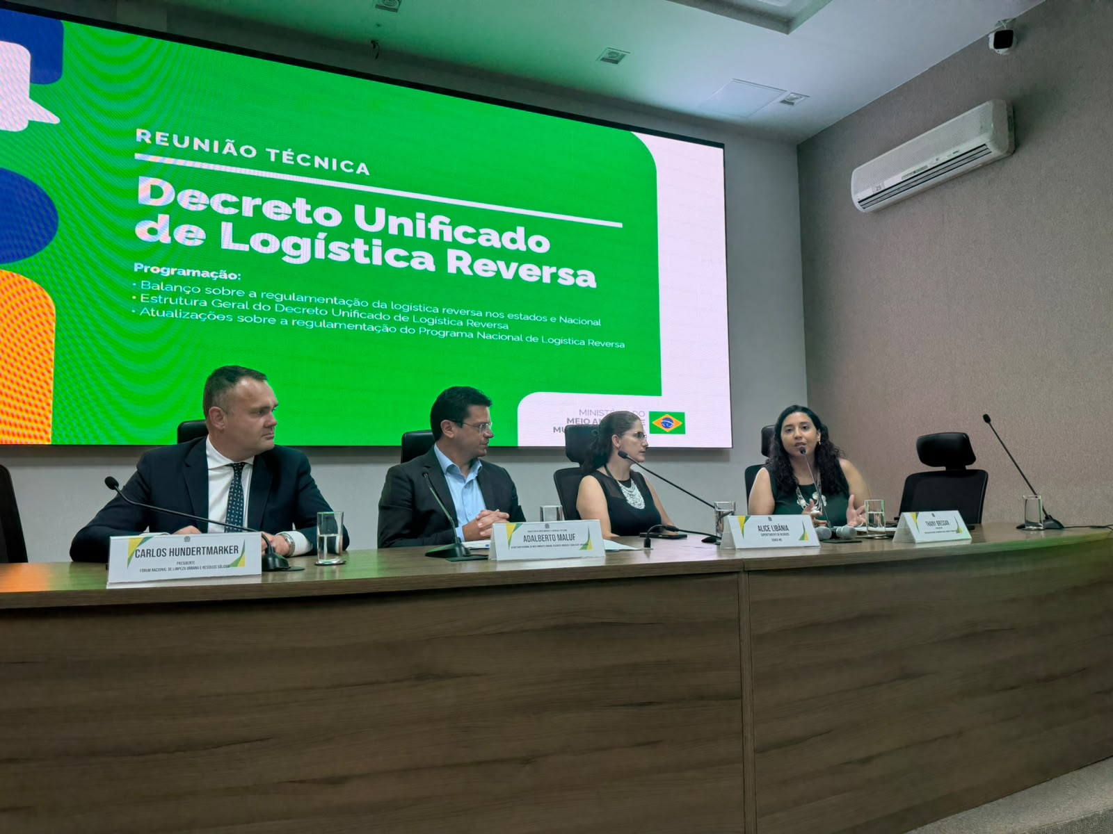 Em debate no MMA, CNC leva contribuições para aperfeiçoar a regulamentação da logística reversa