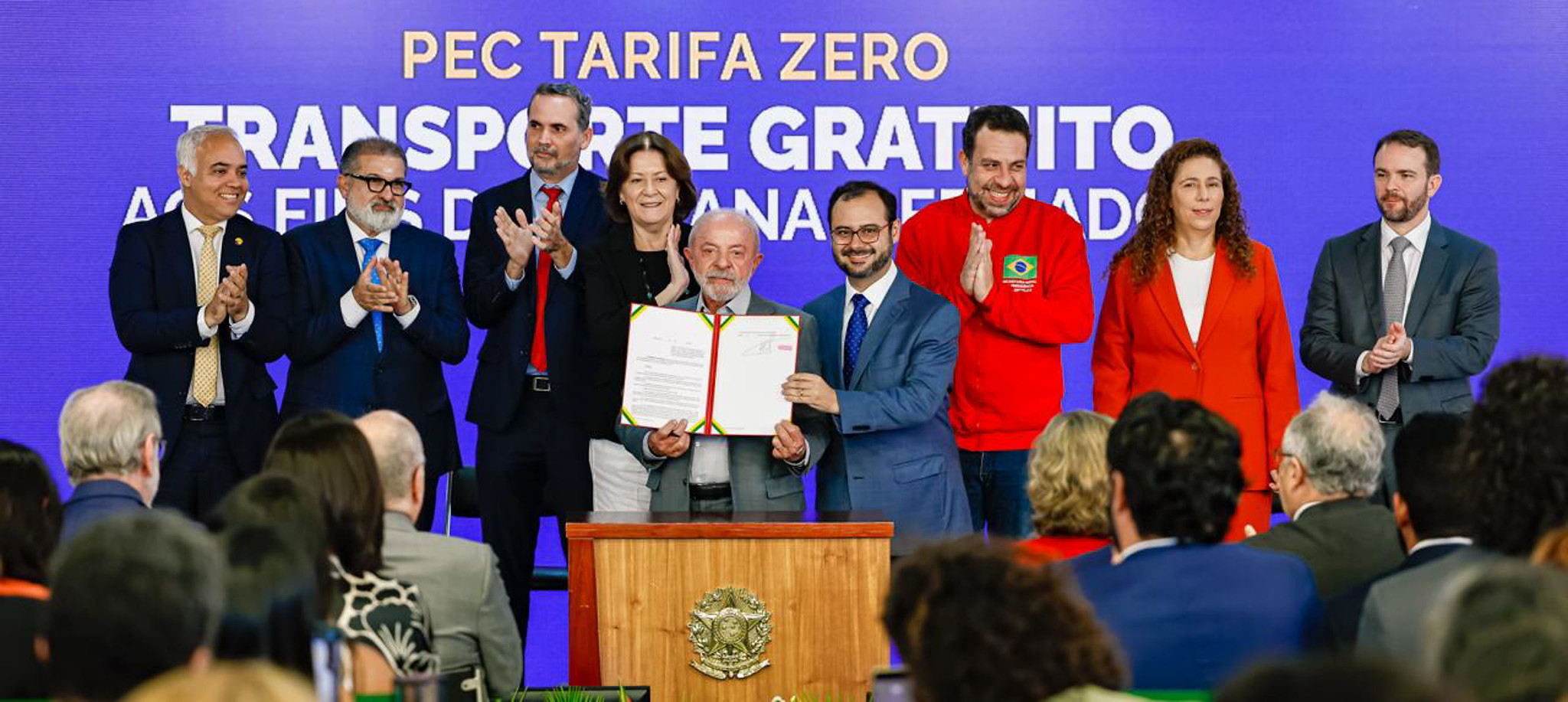 CNC acompanha cerimônia de sanção da lei que amplia limite do MEI