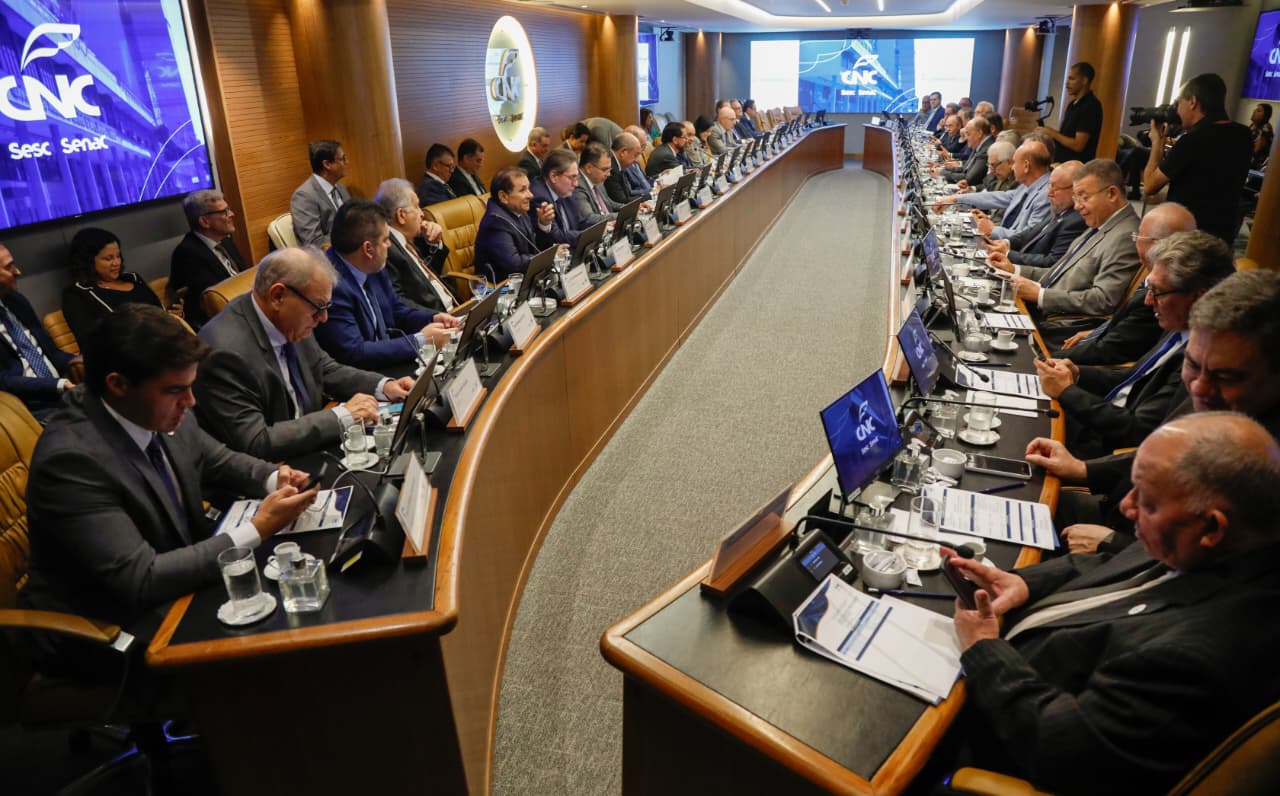 Diretoria realiza última reunião do atual mandato