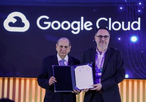 Assinatura de acordo de cooperação entre o Sistema CNC-Sesc-Senac e a Google Cloud é destaque no Tech Day 2026
