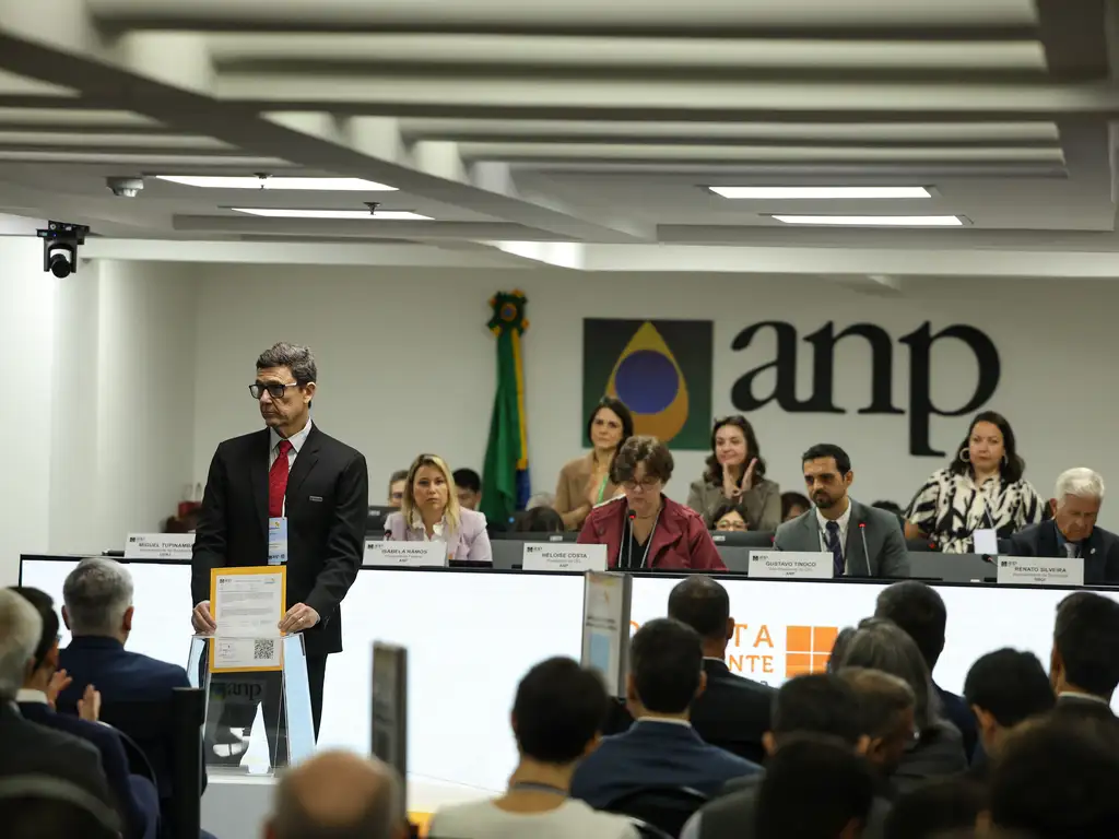 ANP espera leiloar mais de 320 blocos de petróleo nesta quarta