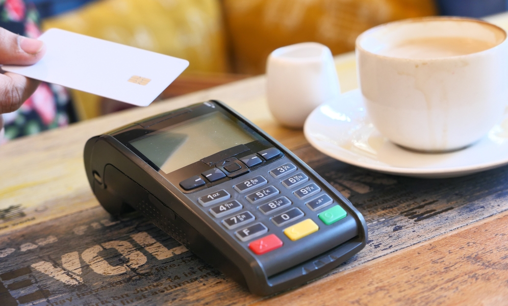 Com a chegada do 13º salário, bares e restaurantes projetam alta nas vendas