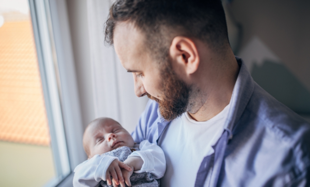 Nova lei amplia licença-paternidade e estabelece novas regras para empresas