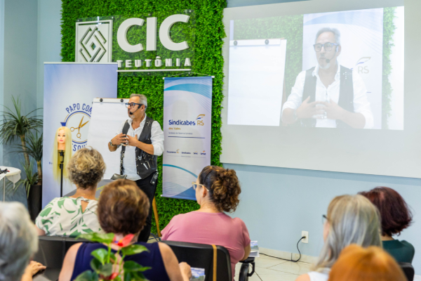 Papo-com-tesoura_Cic-Teutonia_25-03-24-342