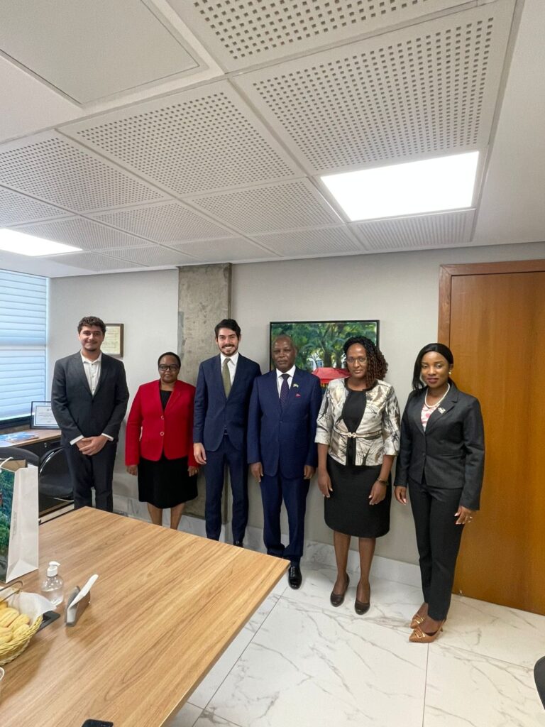 Embaixada do Quênia visita Fecomércio e confirma presença na FIC Goiás 2025 em Goiânia