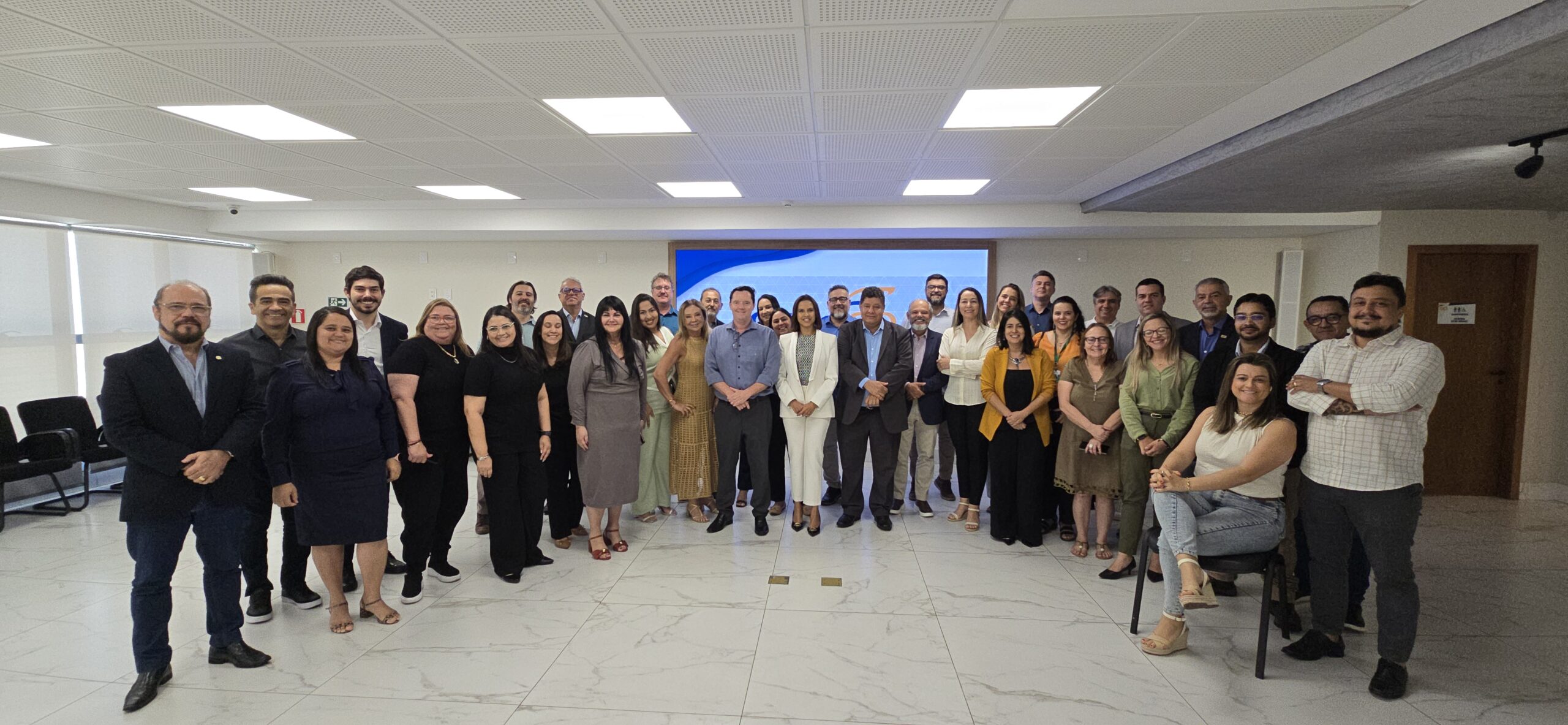 CETUR-GO discute estratégias de turismo para sediar MotoGP 2026 em Goiânia durante reunião do trade