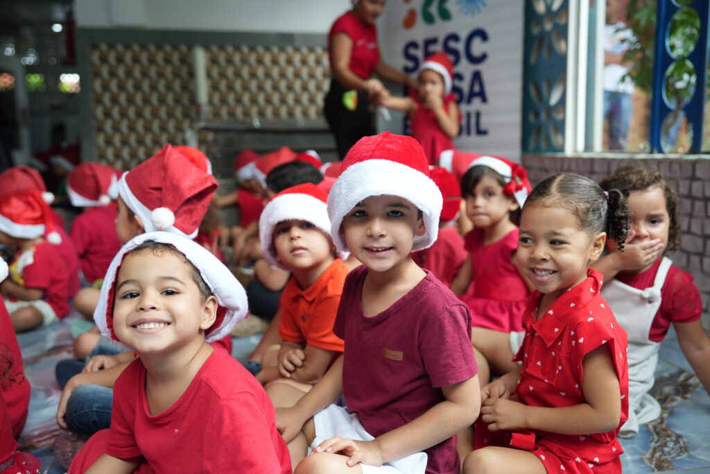 Sistema Fecomércio Sesc Senac-GO promove ação solidária de Natal em Goiânia para beneficiar crianças carentes