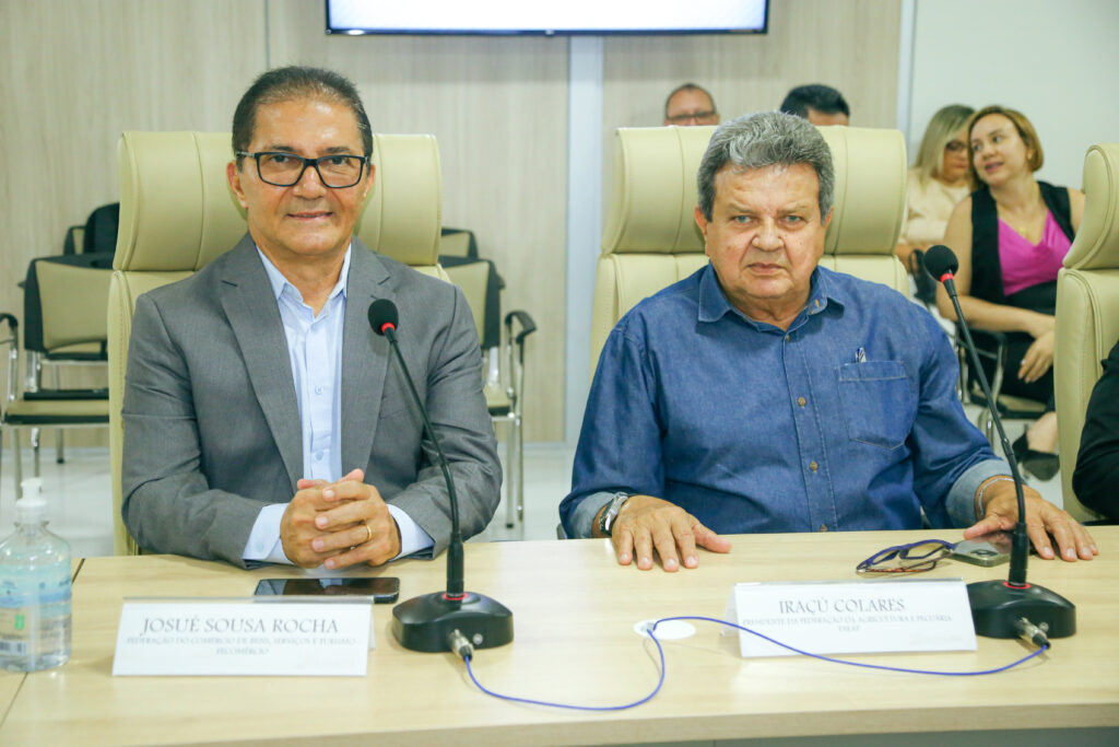 Presidente em exercício da Fecomércio Amapá, Josué Rocha (à esquerda) e o Presidente da Federação da Agricultura do Amapá, Iraçu Colares (à direita)