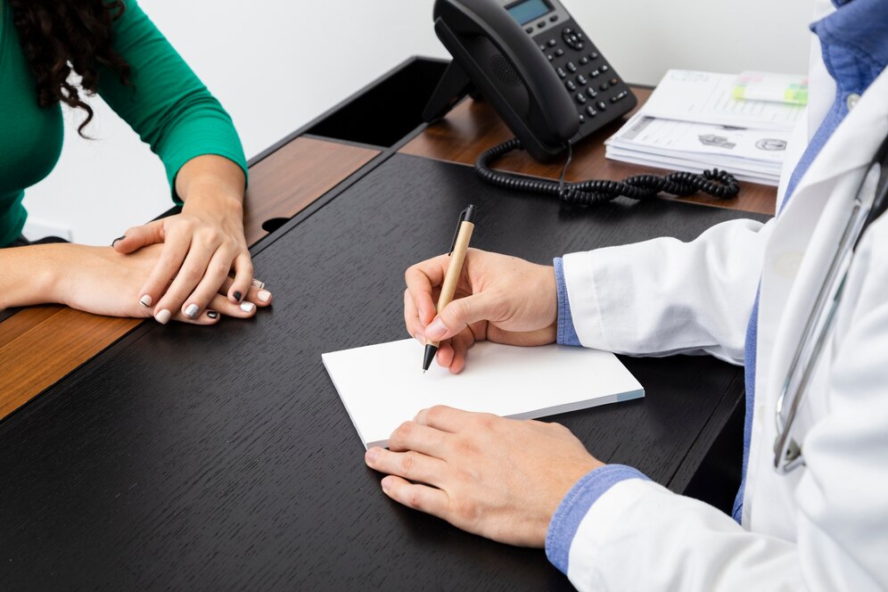 TRT3 - Confirmada justa causa de empregada que rasurou atestado médico para aumentar dias de afastamento